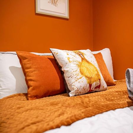 Corner Studio Apartment In Шефилд Экстерьер фото