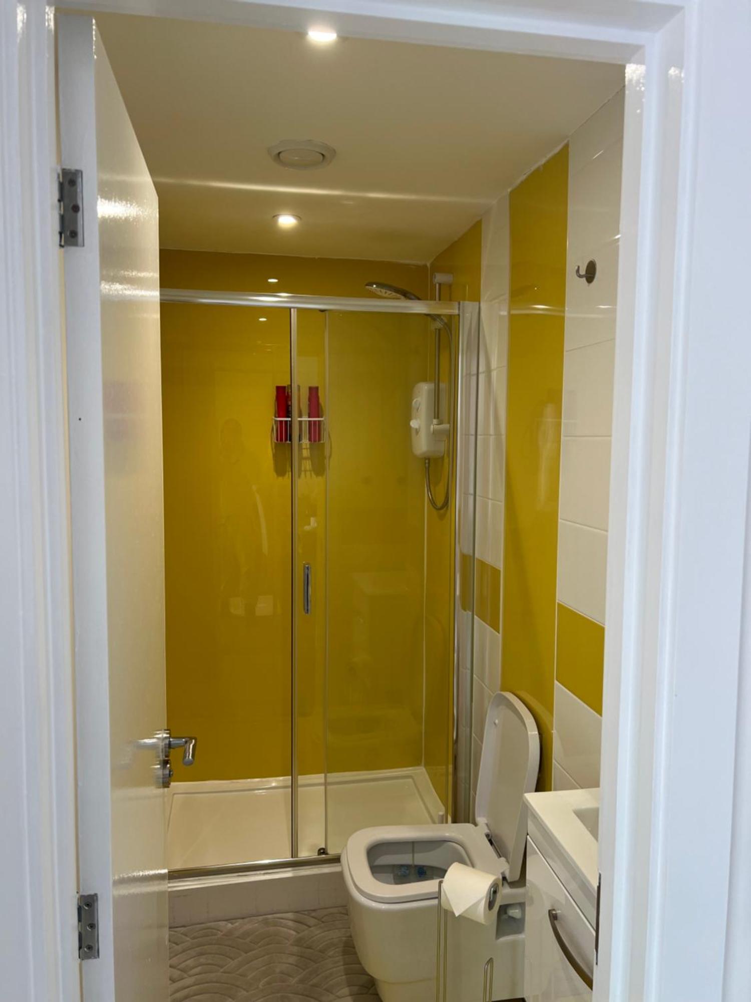 Corner Studio Apartment In Шефилд Экстерьер фото